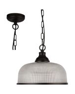Searchlight Highworth 1682BK zwarte hanglamp aan een ketting met een kap van holofaan glas en een zwarte rand aan de onderzijde