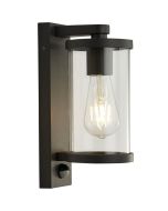 Searchlight Bakerloo zwarte wandlamp voor buiten met hangende lantaarn met cilindervormig glas en bewegingsmelder