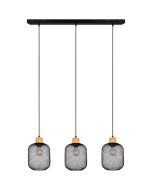 Reality Calimero hanglamp met zwarte plafondbalk en drie pendels met elk een kap met een diameter van 18 cm van ovaalvormig zwart gaas met een houten fittinghouder
